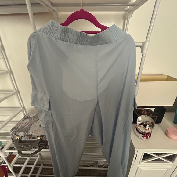 Lands' End Women's Sky Blue Cargo Joggers NWOT - Picture 2 of 6